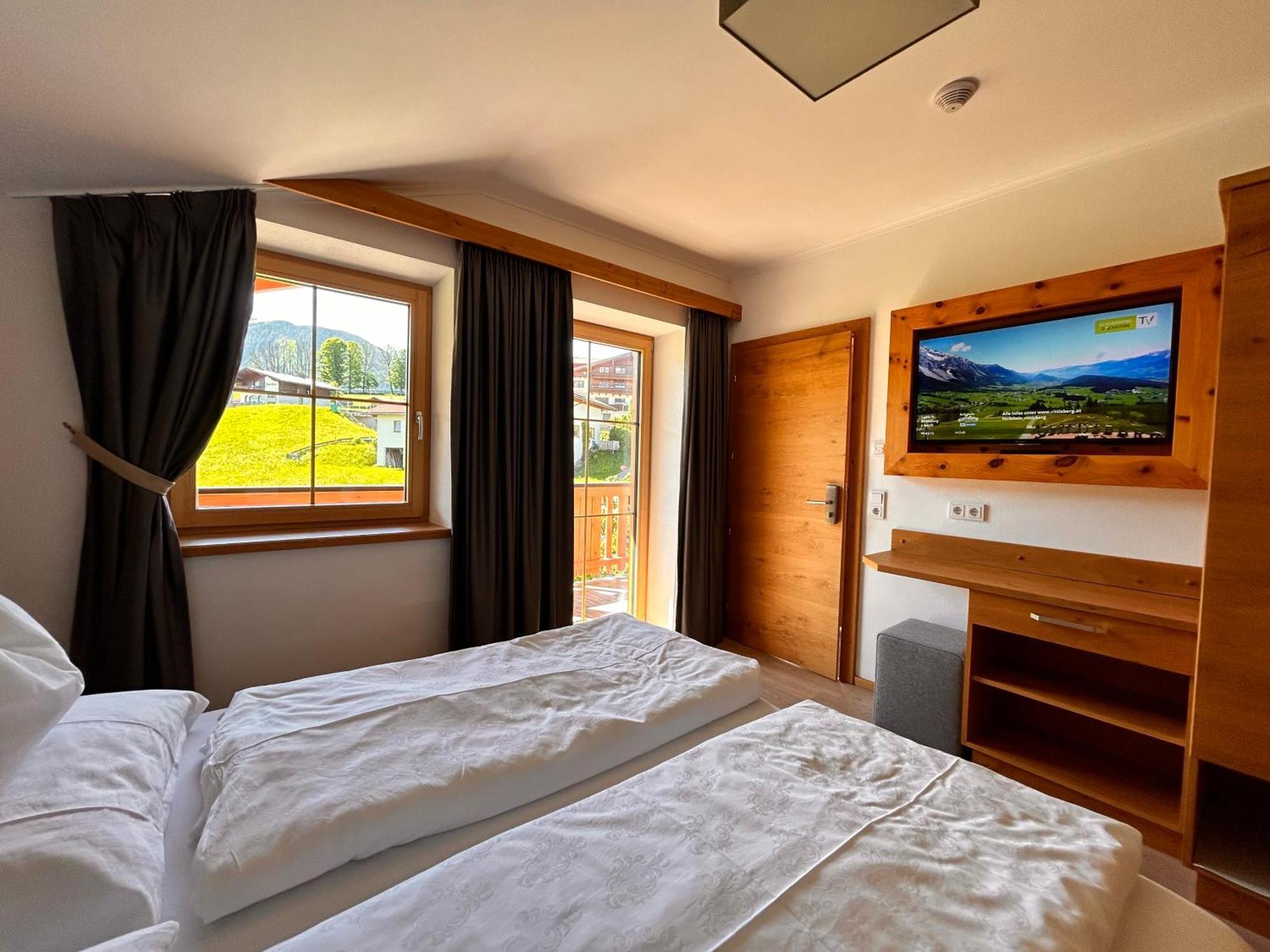 שלאדמינג La Montana - Ski & Hiking Lodge מראה חיצוני תמונה